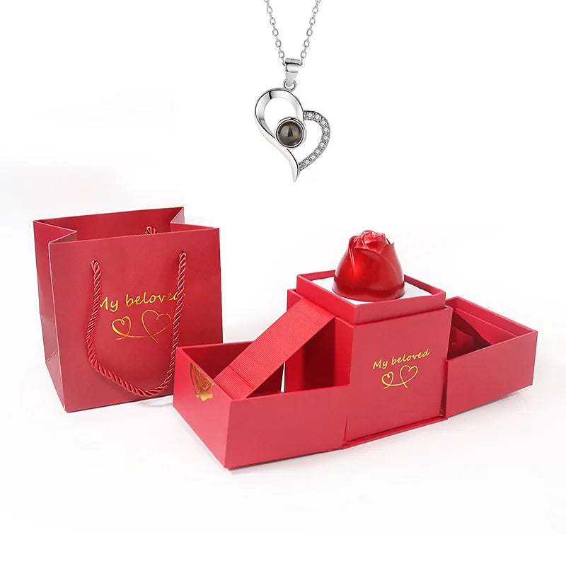HotRose Conjunto con collar “te amo el 100 idiomas” en caja de rosa ascendente - [PROMOCIÓN DISPONIBLE SOLO HOY]
