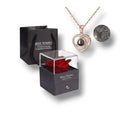 BestWishes Caja de Rosa Eterna | Collar "Te Amo" en 100 Idiomas en Oro Rosa + Bolsa de Regalo Gratis - [PROMOCIÓN DISPONIBLE SOLO HOY]